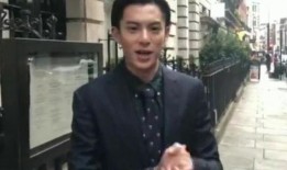 粉丝爆料王鹤棣视频播放,颜值与演技并存！