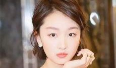 周冬雨最新头条爆料图片,揭秘幕后故事，独家幕后花絮大公开！