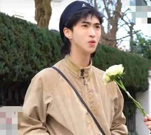 娱乐八卦吃瓜少女是谁啊,她是如何成为网络红人的?